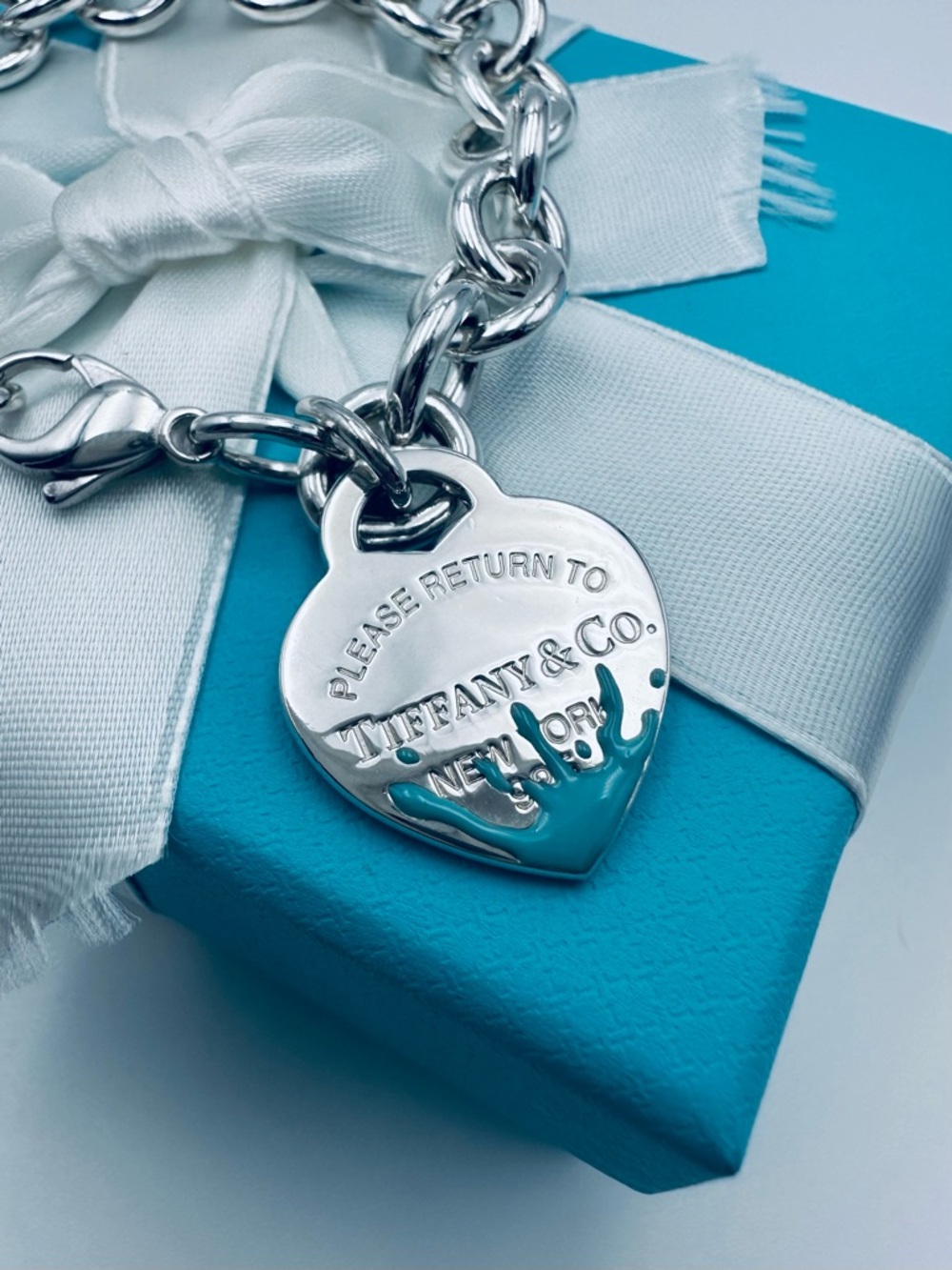 7” Return To Tiffany & Co. Blue Splash Heart Tag Bracelet in Silver w Packaging - Picture 4 of 10